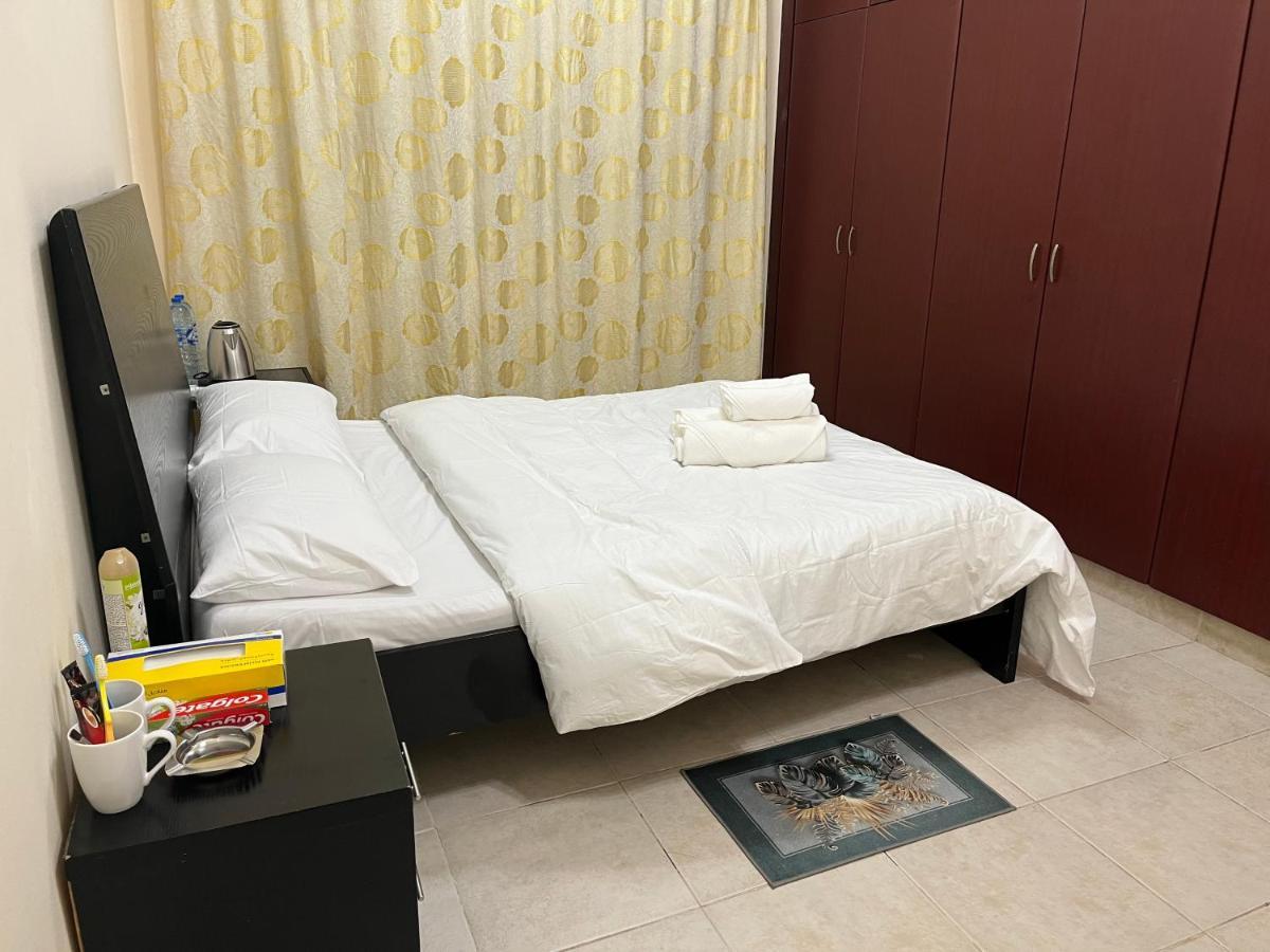 Master Room Attached Bathroom Dubai Exterior photo