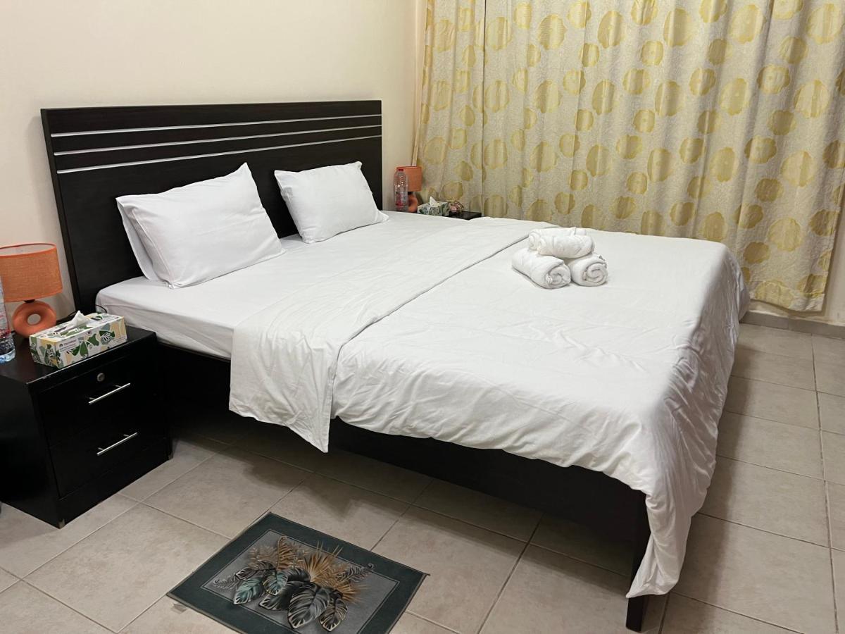 Master Room Attached Bathroom Dubai Exterior photo
